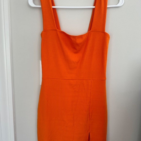 Reformation Laurena dress NWOT - Picture 2 of 4